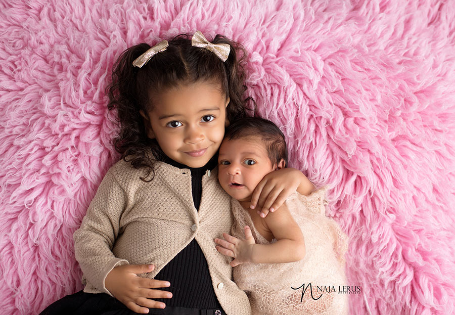 siblings picture newborn photography chicago