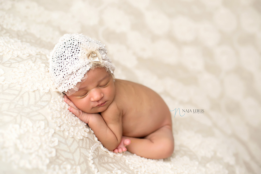 chicago-celebrity-newborn-pictures-11