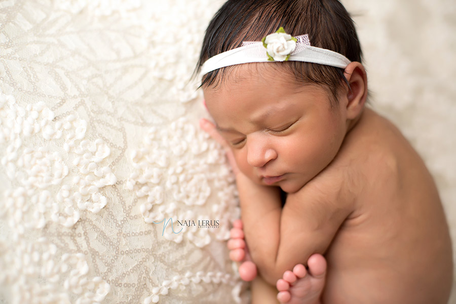 chicago-celebrity-newborn-pictures-12