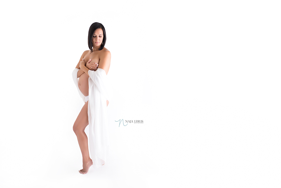 white on white maternity photos chicago IL