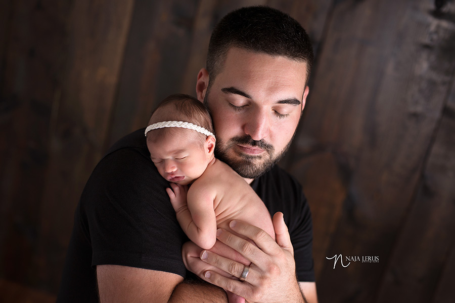 newborn pictures with dad parent oak lawn IL