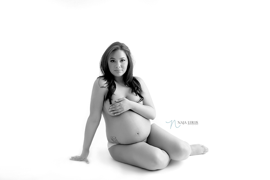 black and white beautiful semi nude maternity photos chicago il