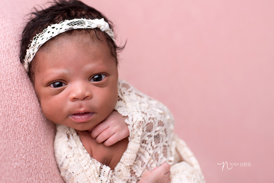 newborn photographer in Chicago IL