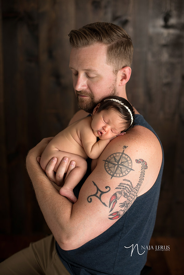 father daughter newborn photos