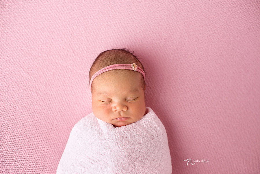 simply baby newborn photography libertyville IL