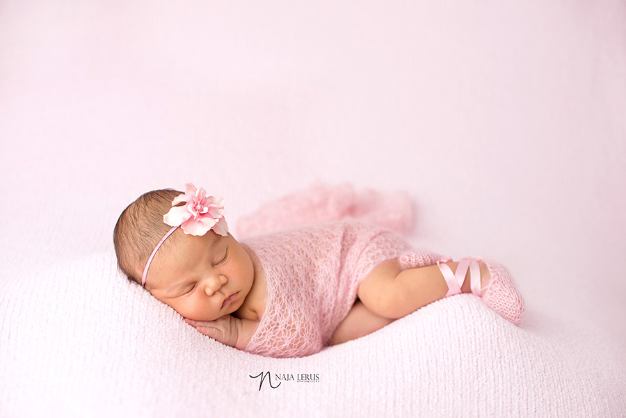 ballerina slippers newborn photos chicago IL