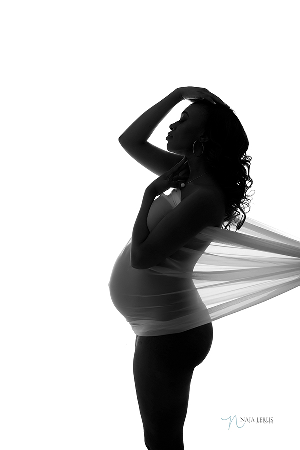 pregnancy silhouette pregnancy photographer chicago IL