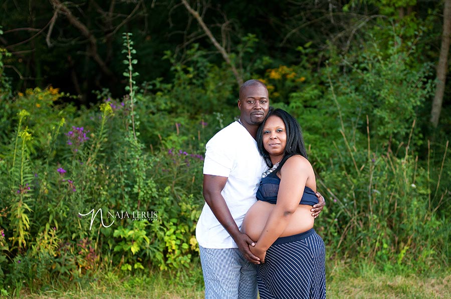 expecting couple outside maternity shoot