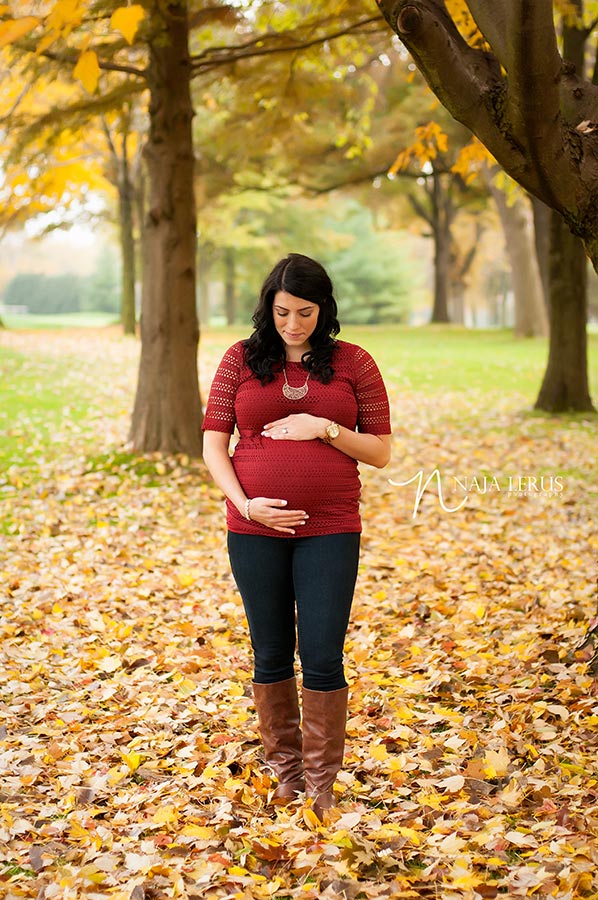 maternity pictures outside