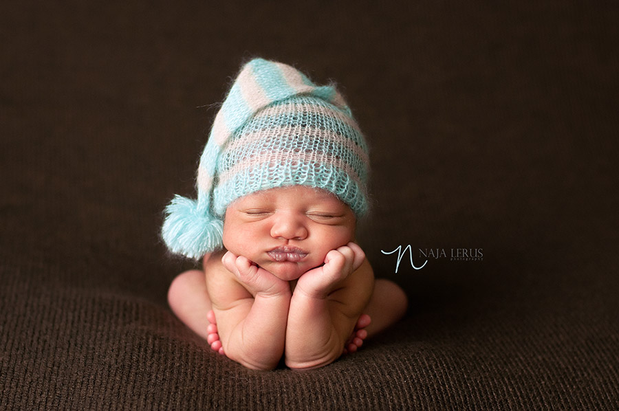 frog pose newborn photography chicago