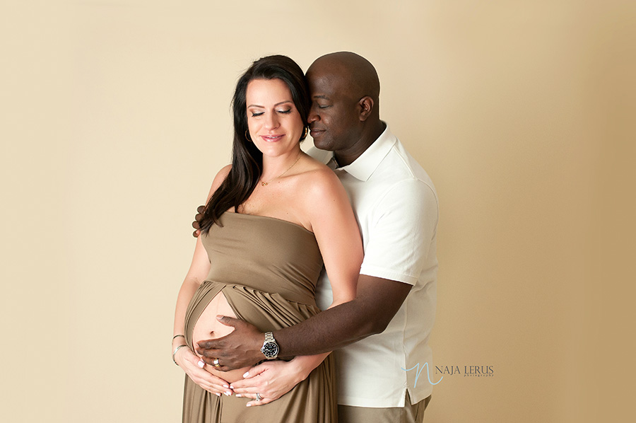 emotions maternity photographer chicago