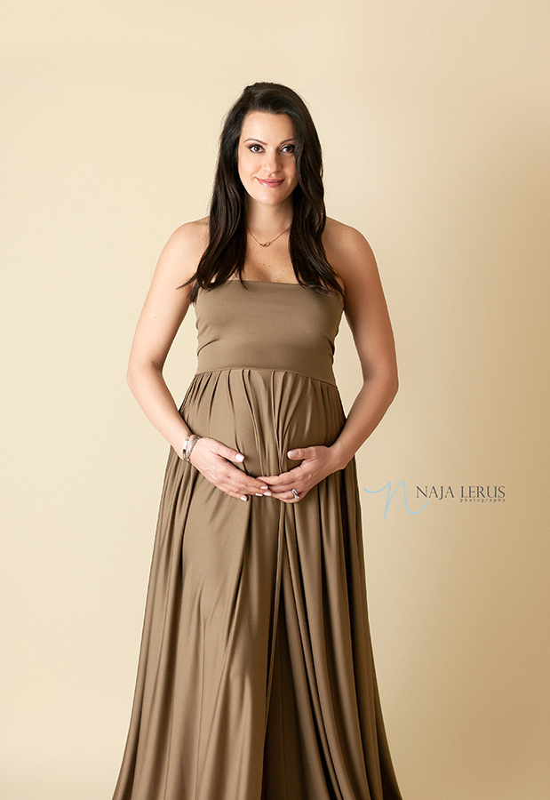 gorgeous maternity model chicago photographer