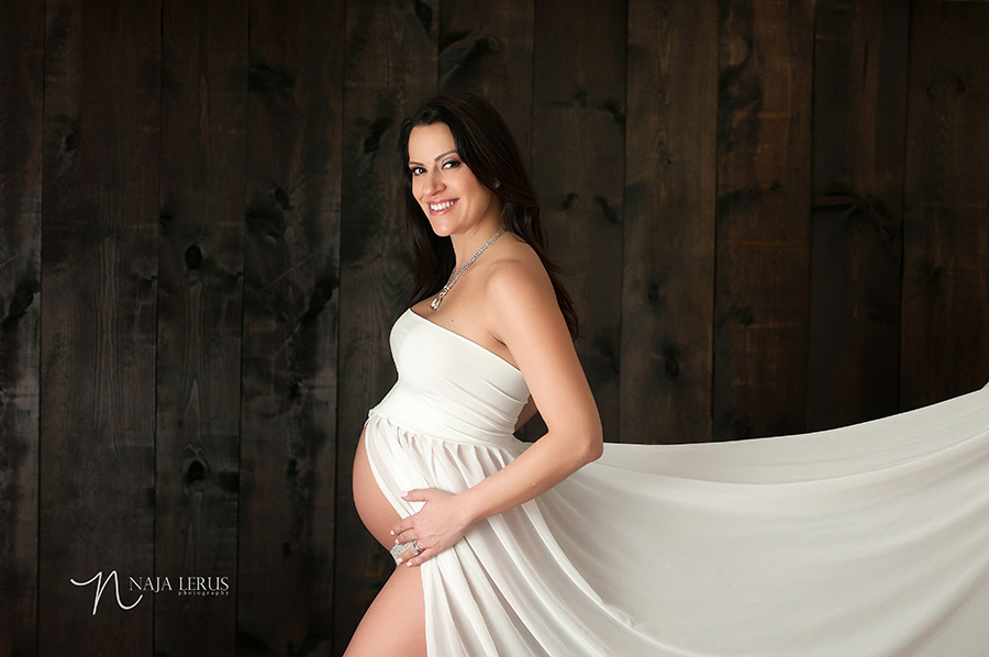 maternity dress pictures chicago photographer