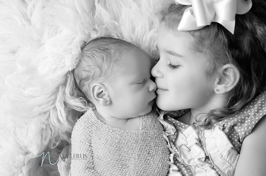 timeless black and white newborn photographer naperville