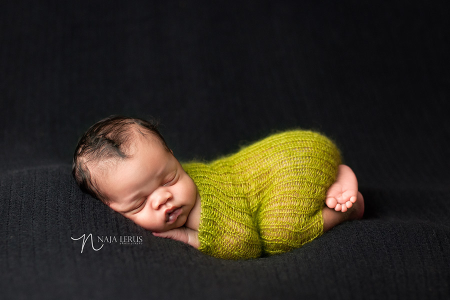 sleepy baby chicago posed newborn photography