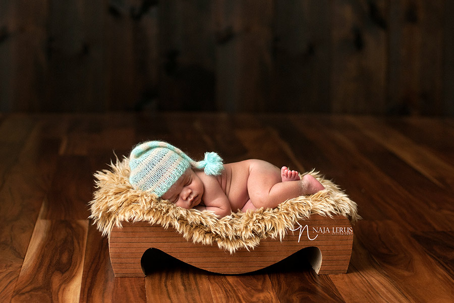 posed newborn photography