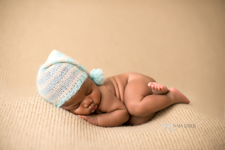 sleepy baby poses chicago baby boy