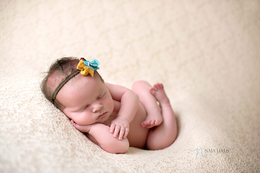 sleepy pose natural newborn photography IL