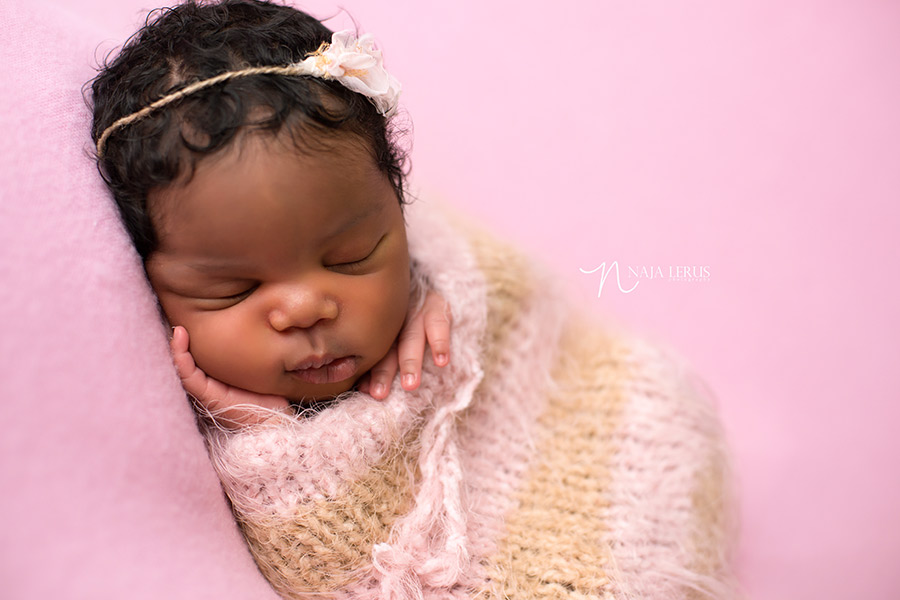 newborn baby pouch photography chicago