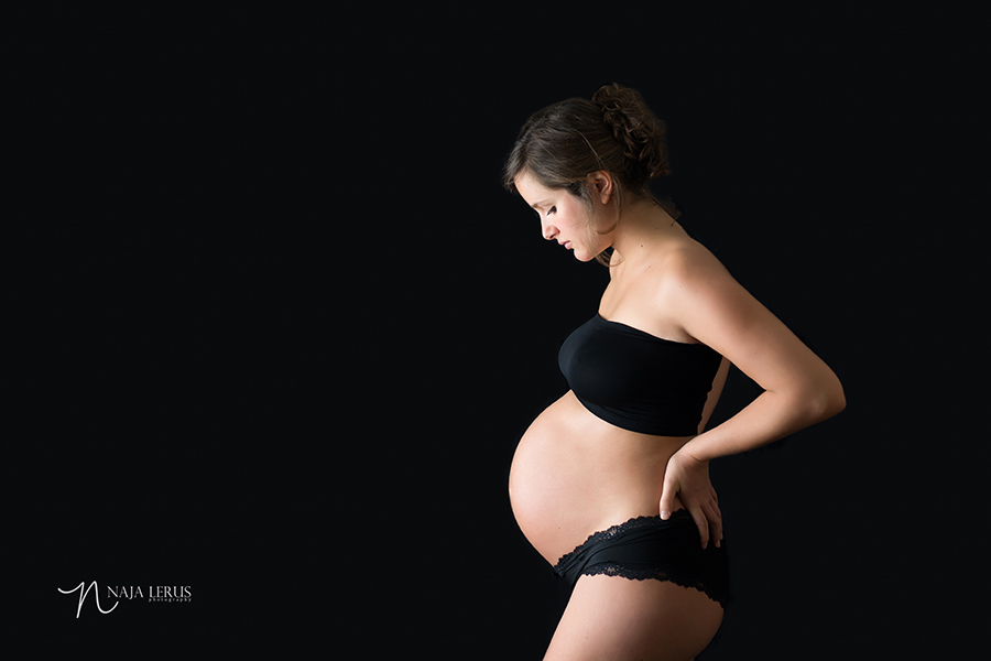 chicago IL maternity photographer modern  