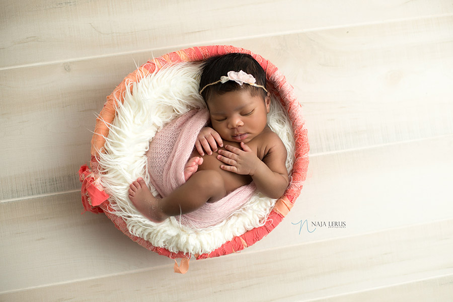 prop shot newborn pictures IL