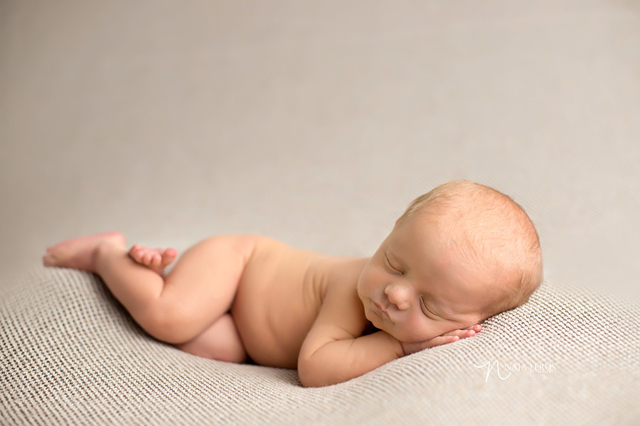 newborn-pictures-chicago-05