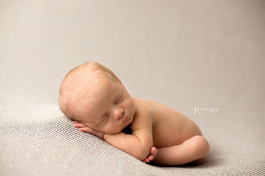 newborn-pictures-chicago-02