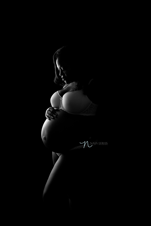 silhouette maternity photographer chicago