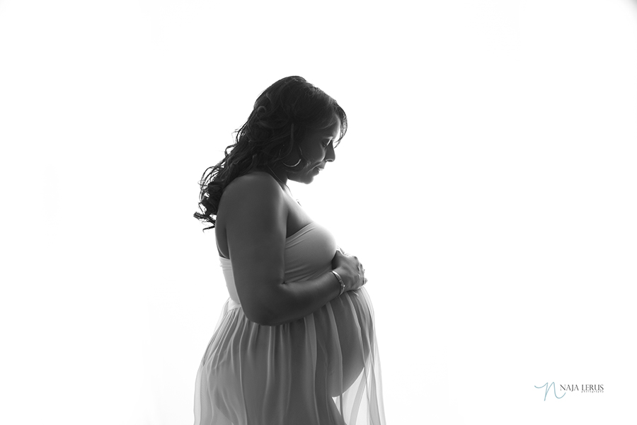 black and white pregnancy photos chicago