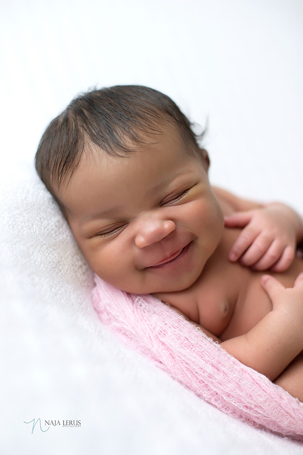 newborn smiles chicago IL photographer