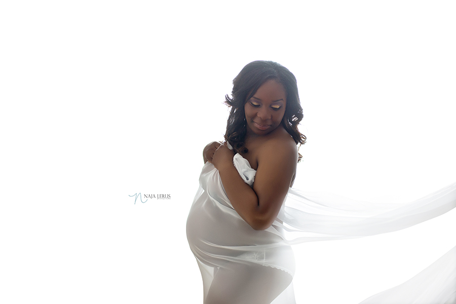 pure white angelic maternity photography chicago