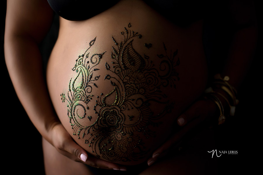 henna paintings maternity pictures chicago