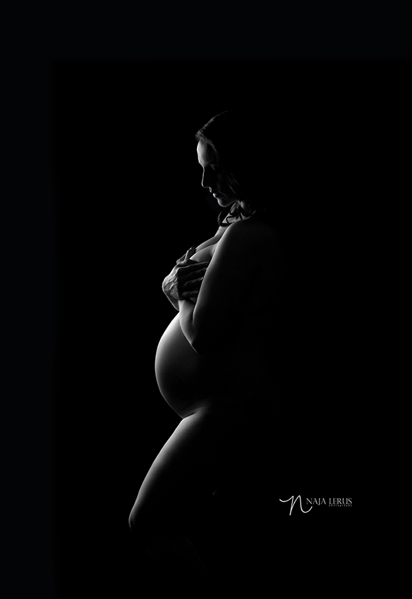 black and white silhouette photographer chicago maternity