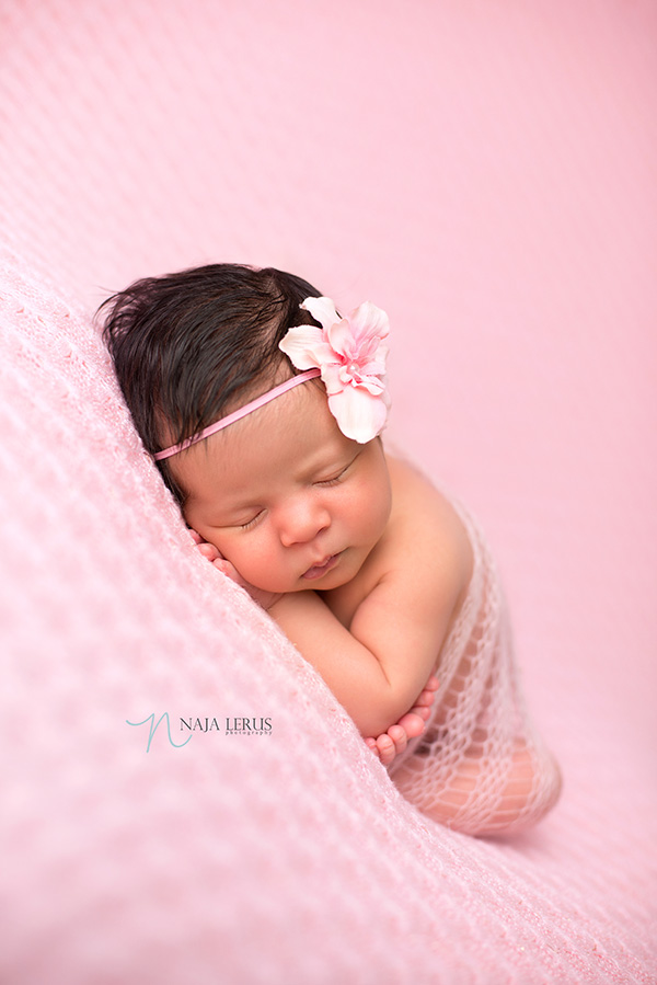 vernon-hills-newborn-pictures-04