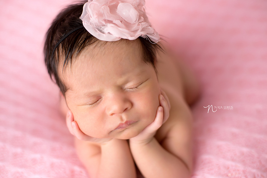 vernon-hills-newborn-pictures-05