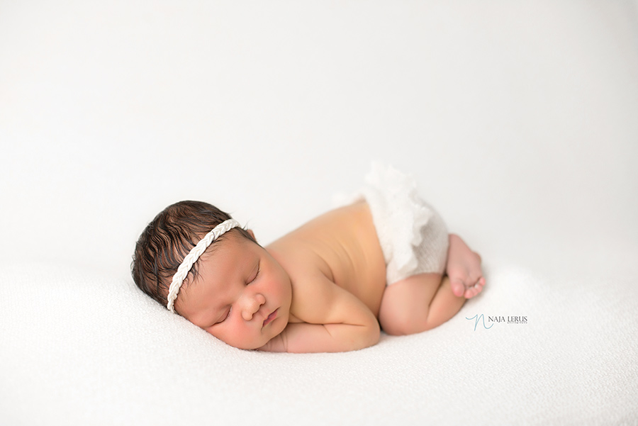 chicago-celebrity-newborn-image-06