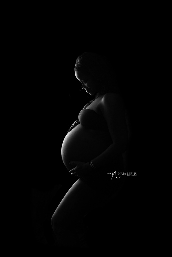 rim lighting maternity photography chicago black and white