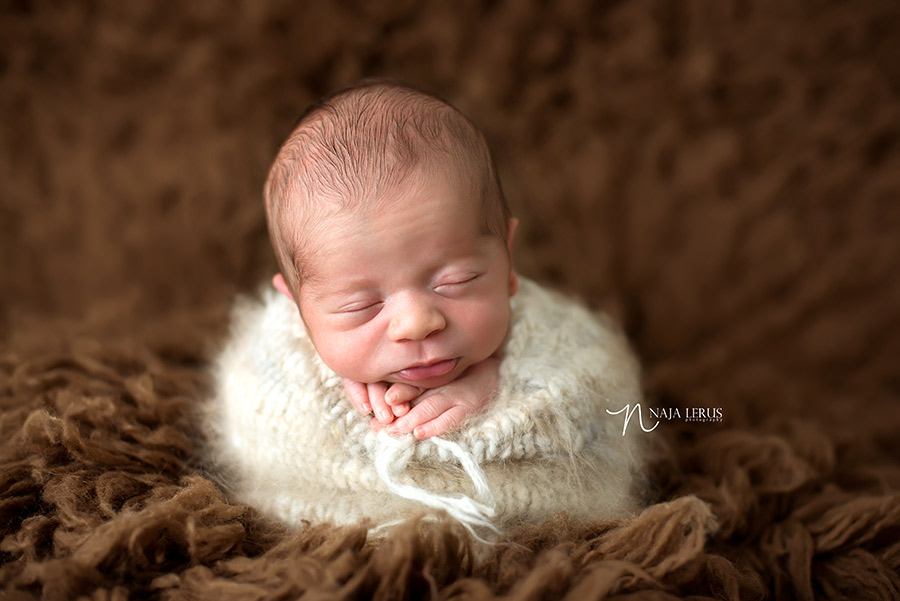 potato sack newborn posing chicago IL