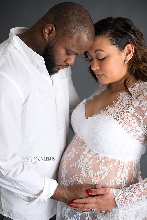 fine art maternity chicago couple pictures