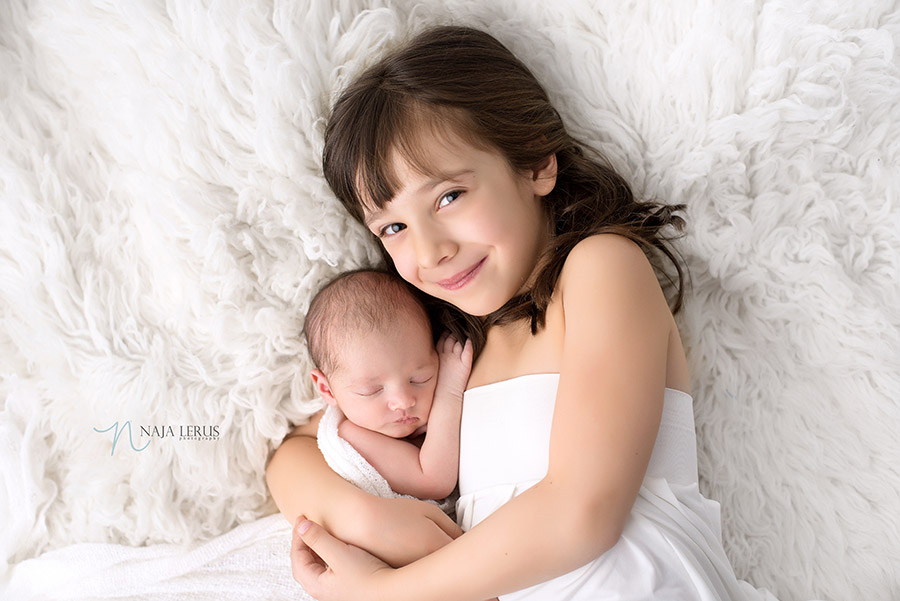 siblings newborn photography sisters together chicago IL