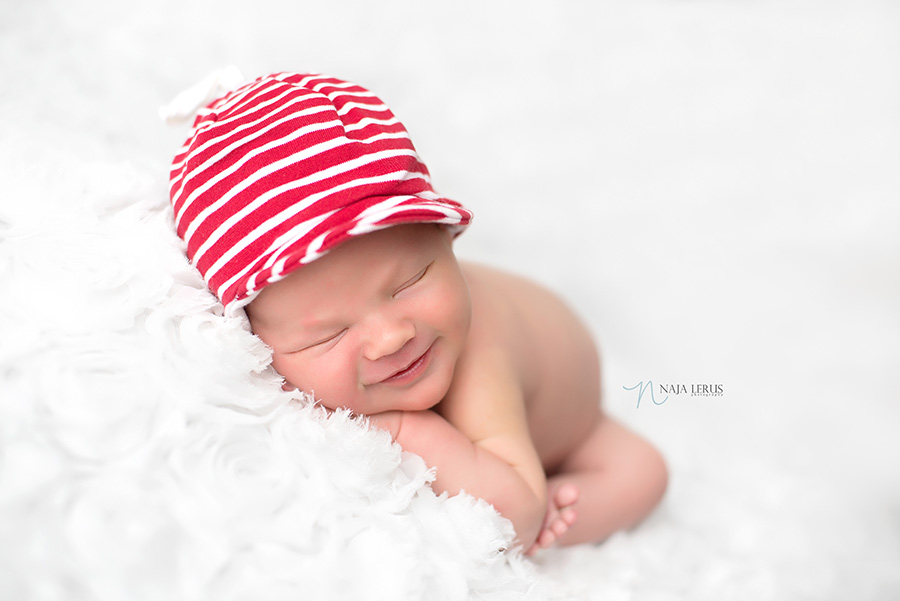 newborn-baby-girl-pictures-chicago-08